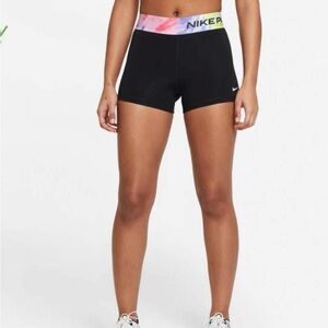 Women's Nike Pro 3" Tie Dye DA0947-010 size Small